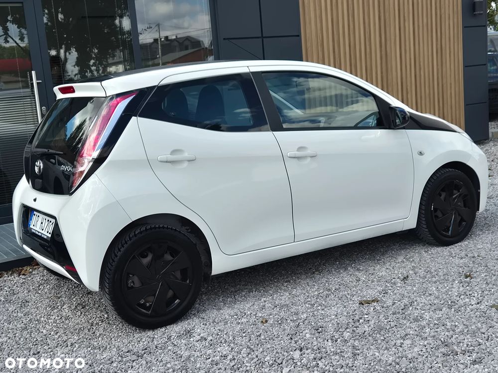 Toyota Aygo x-play Eco - 14