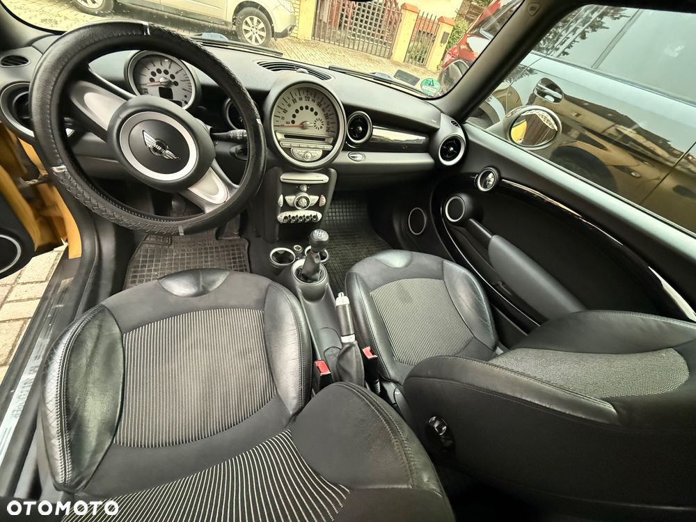 MINI Cooper Standard - 13