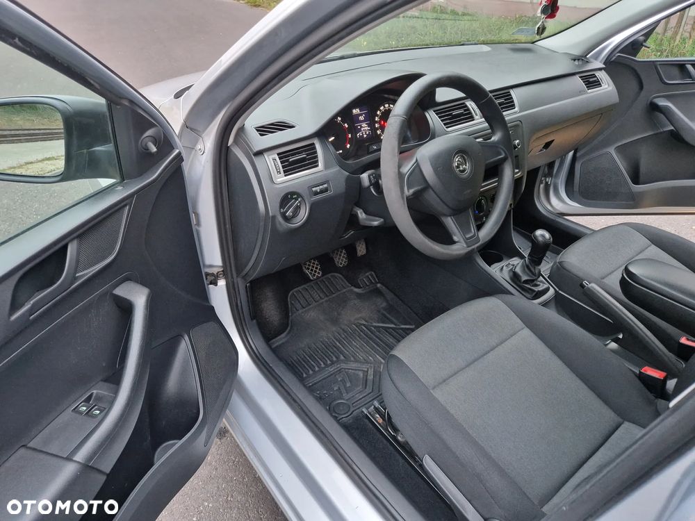 Skoda RAPID 1.2 TSI Ambition - 9