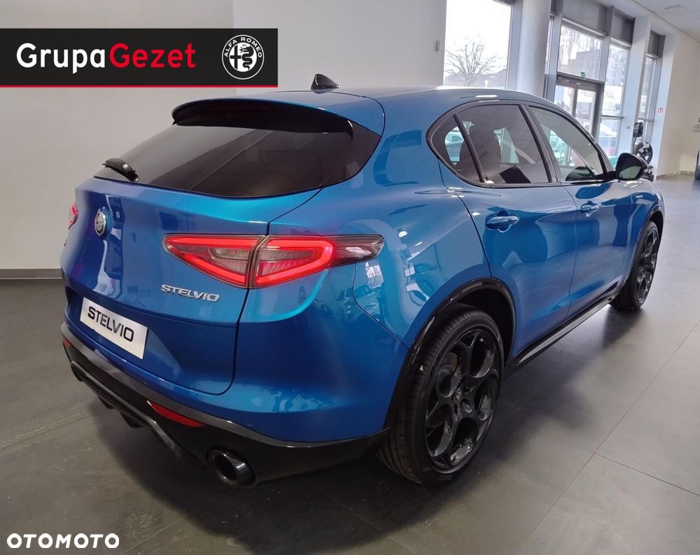 Alfa Romeo Stelvio - 5
