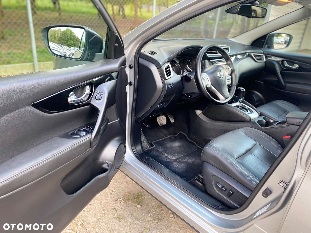 Nissan Qashqai 1.6 dCi Xtronic N-Connecta - 6