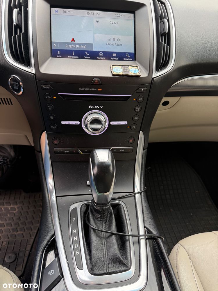 Ford Edge - 8