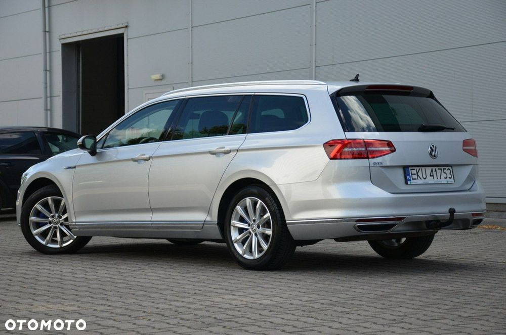 Volkswagen Passat - 18