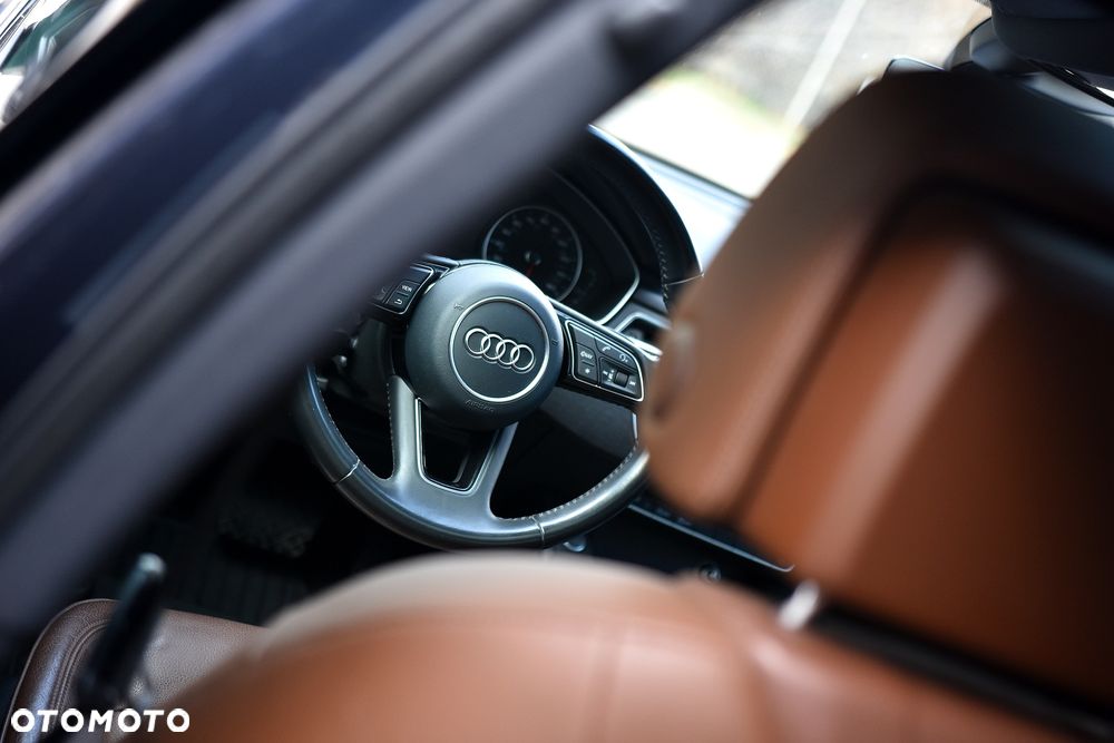 Audi A4 Limousine - 12