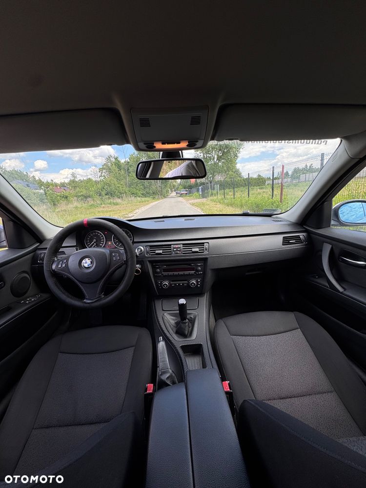 BMW Seria 3 - 12