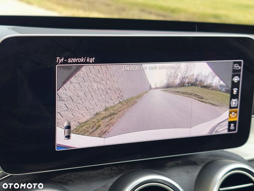 Mercedes-Benz Klasa C 43 AMG 4MATIC - 17