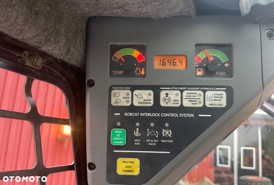 Bobcat S250 - 6