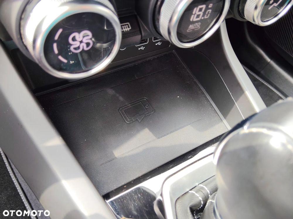 Renault Arkana TCe Mild Hybrid 140 EDC Techno - 25