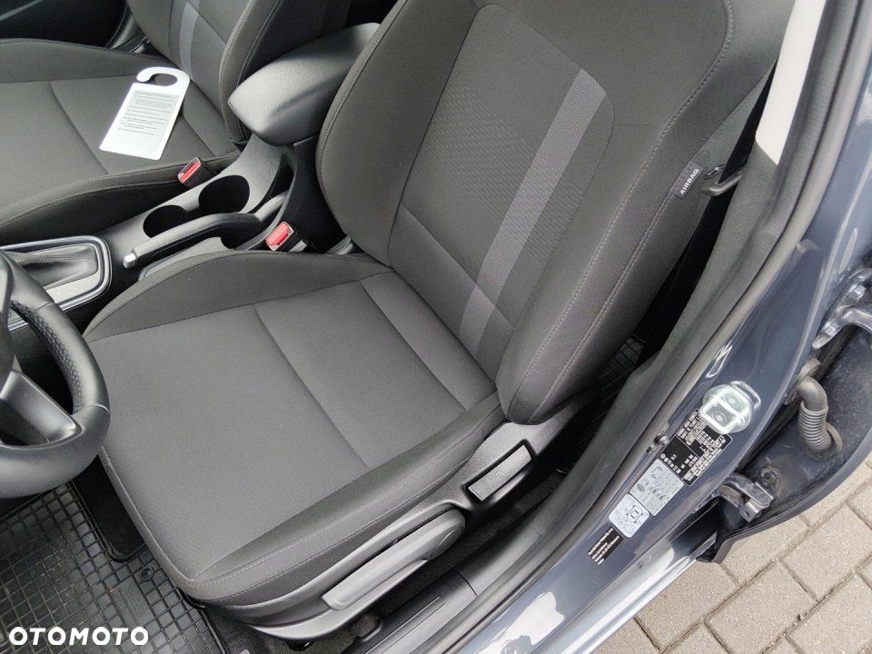 Hyundai i20 - 13