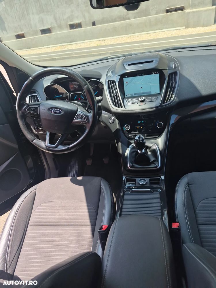 Ford Kuga 1.5 TDCi 2WD Titanium - 8