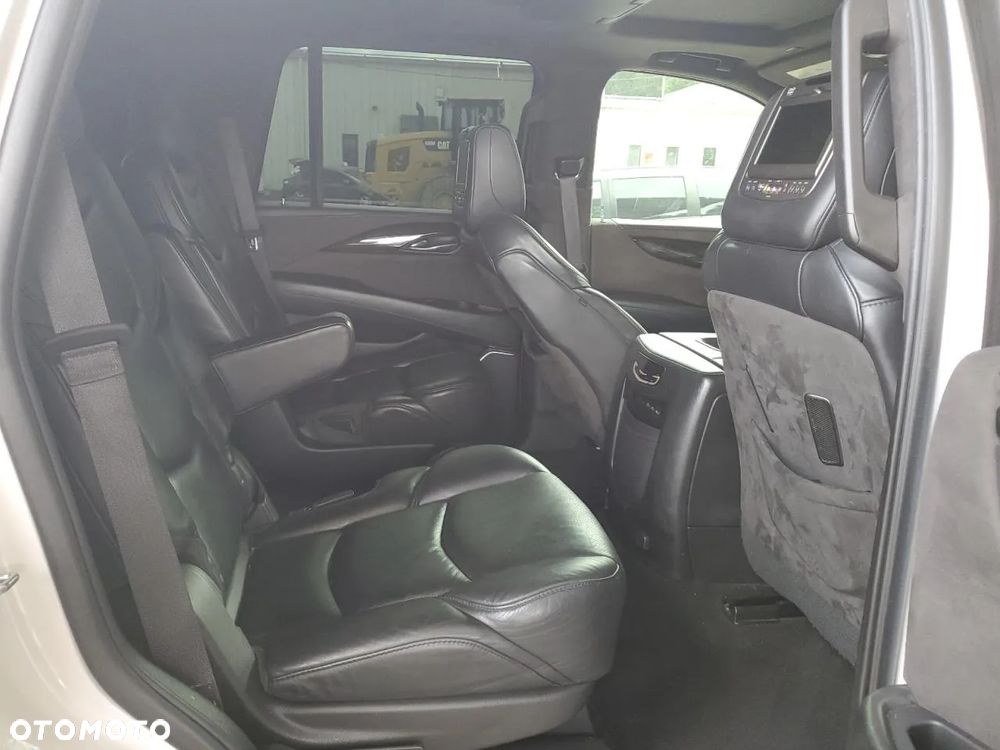 Cadillac Escalade 6.0 V8 - 11