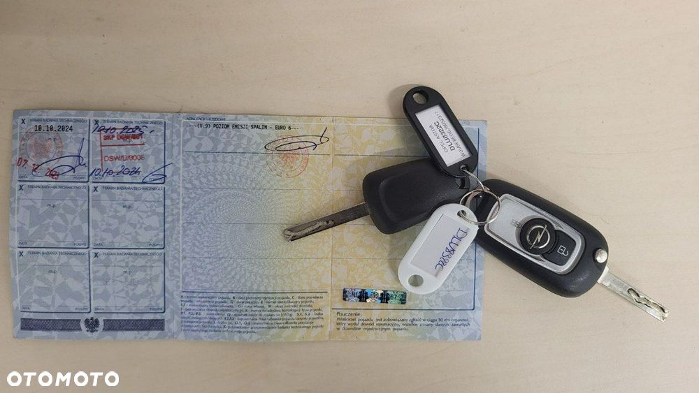 Opel Astra 1.6 CDTI Dynamic S&S - 30