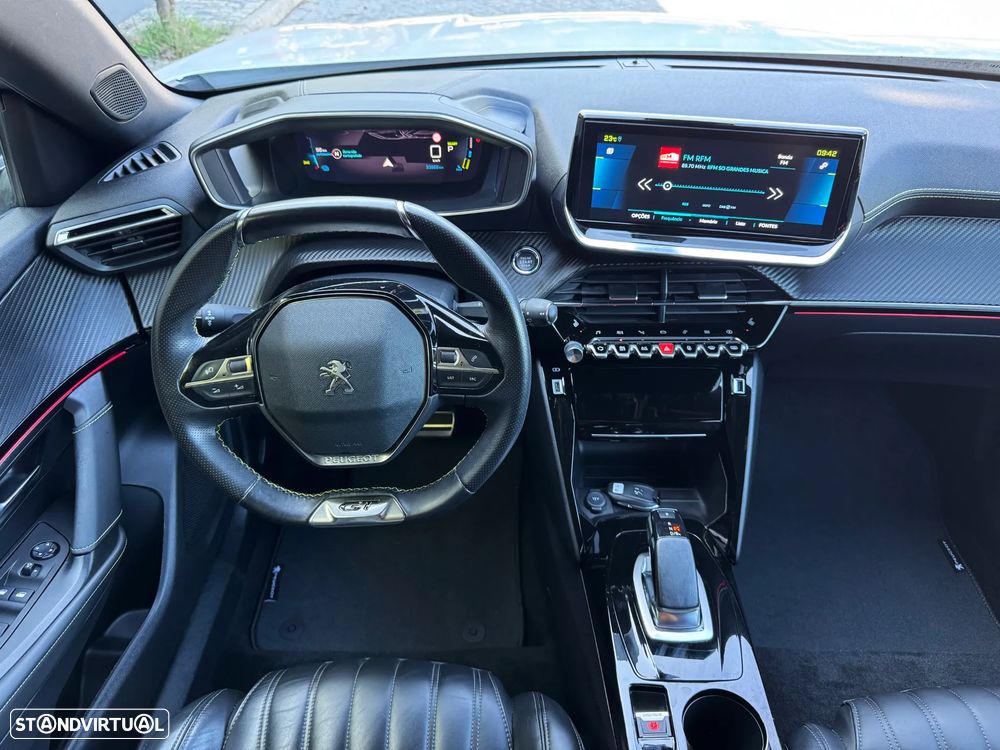 Peugeot e-2008 50 kWh GT - 14