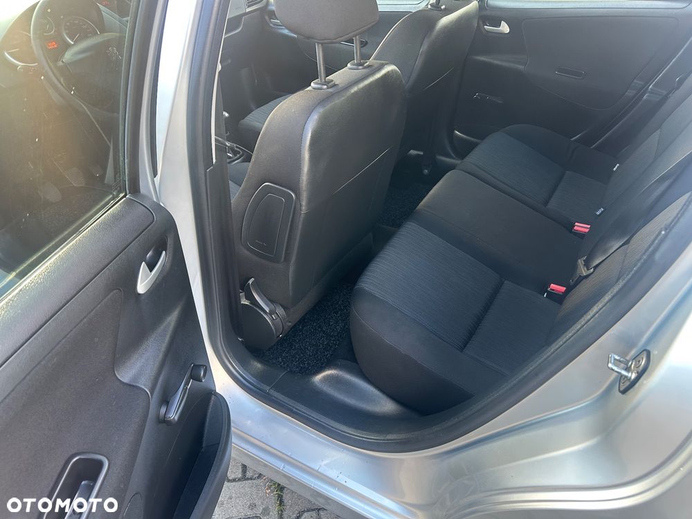 Peugeot 207 75 Millesim 200 - 16