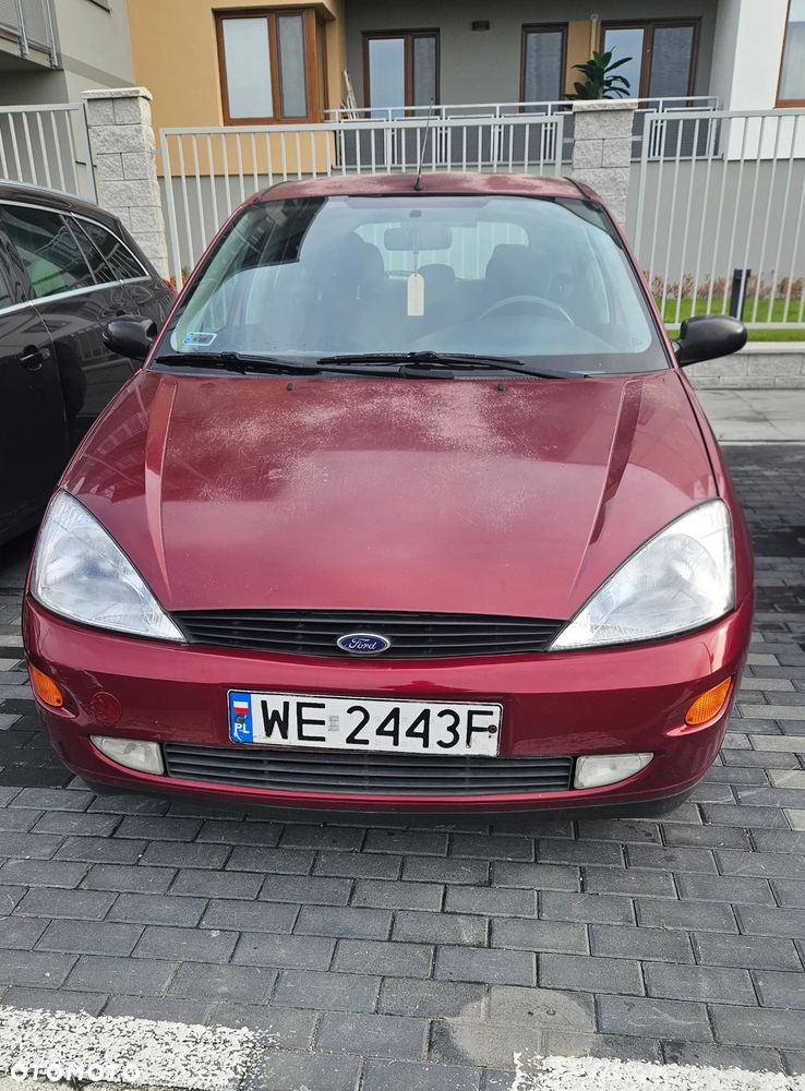 Ford Focus 1.6 Ambiente - 1