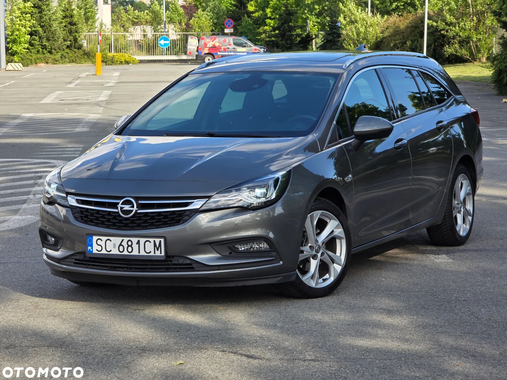 Opel Astra 1.6 D (CDTI) Dynamic - 1