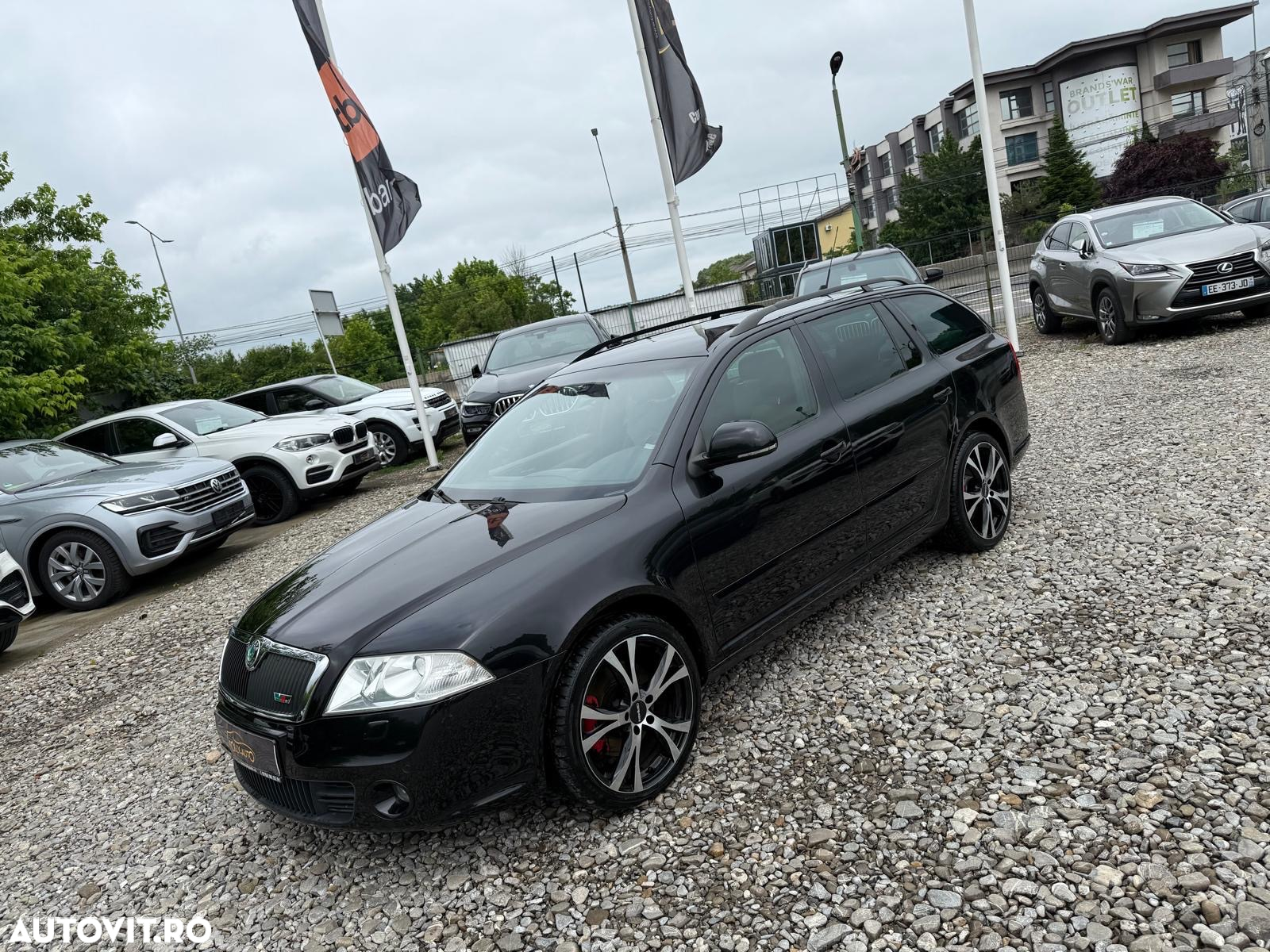 Skoda Octavia 2.0 FSI Turbo RS - 37