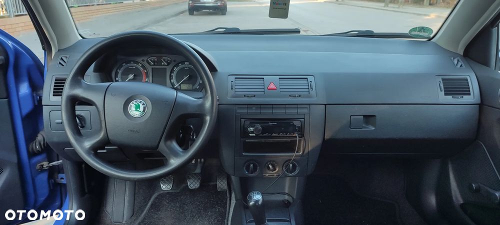 Skoda Fabia 1.2 HTP Active - 15