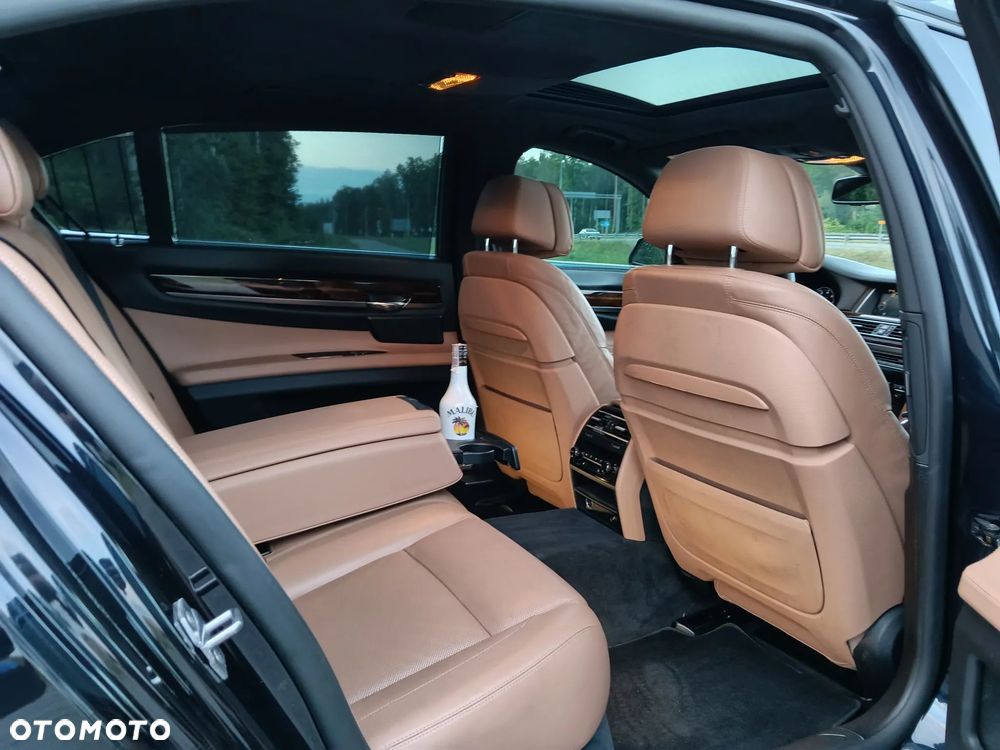 BMW Seria 7 - 23