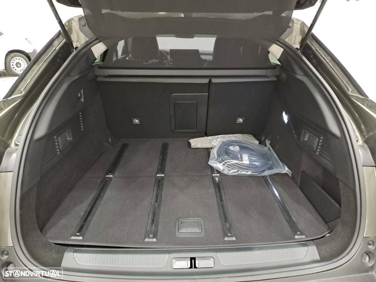Citroën C5 X 1.6 Hybrid Shine e-EAT8 - 6