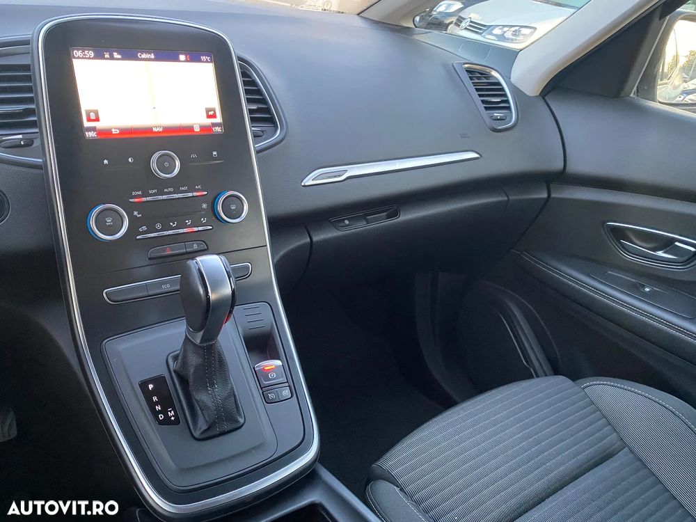 Renault Grand Scenic - 15