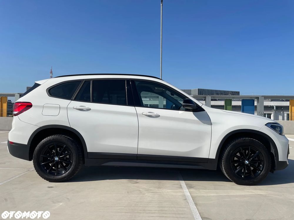 BMW X1 sDrive18i Business Edition - 17
