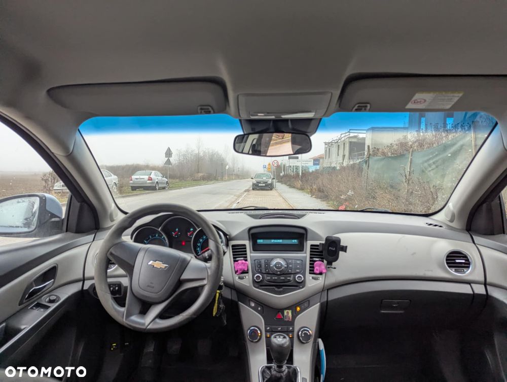 Chevrolet Cruze - 8