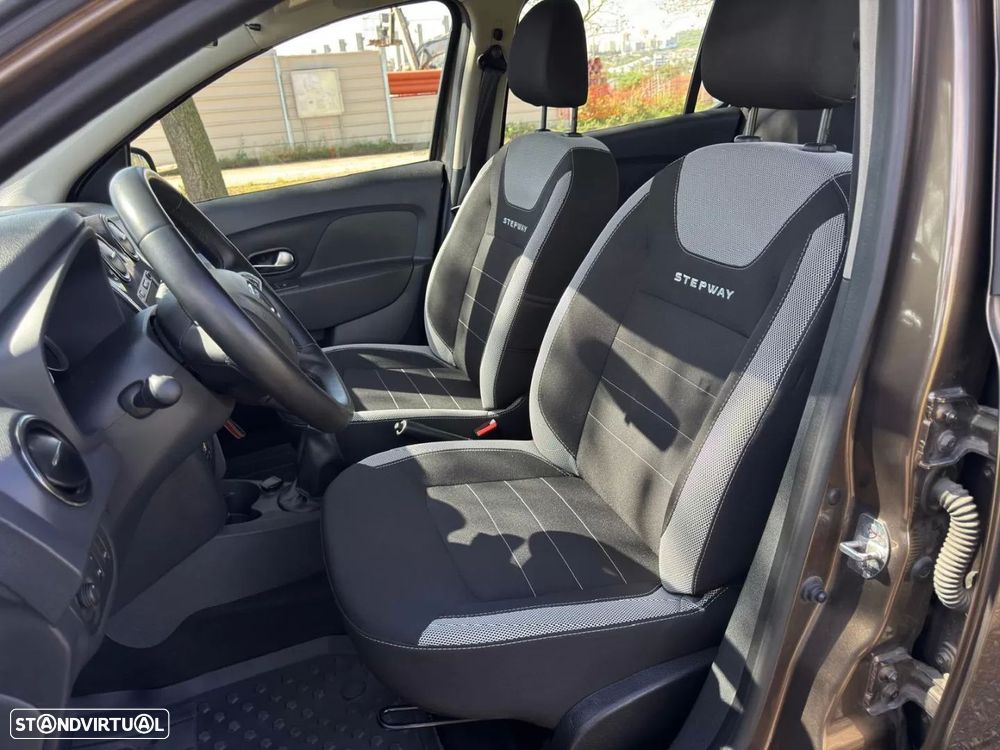 Dacia Sandero 0.9 TCe Stepway - 11