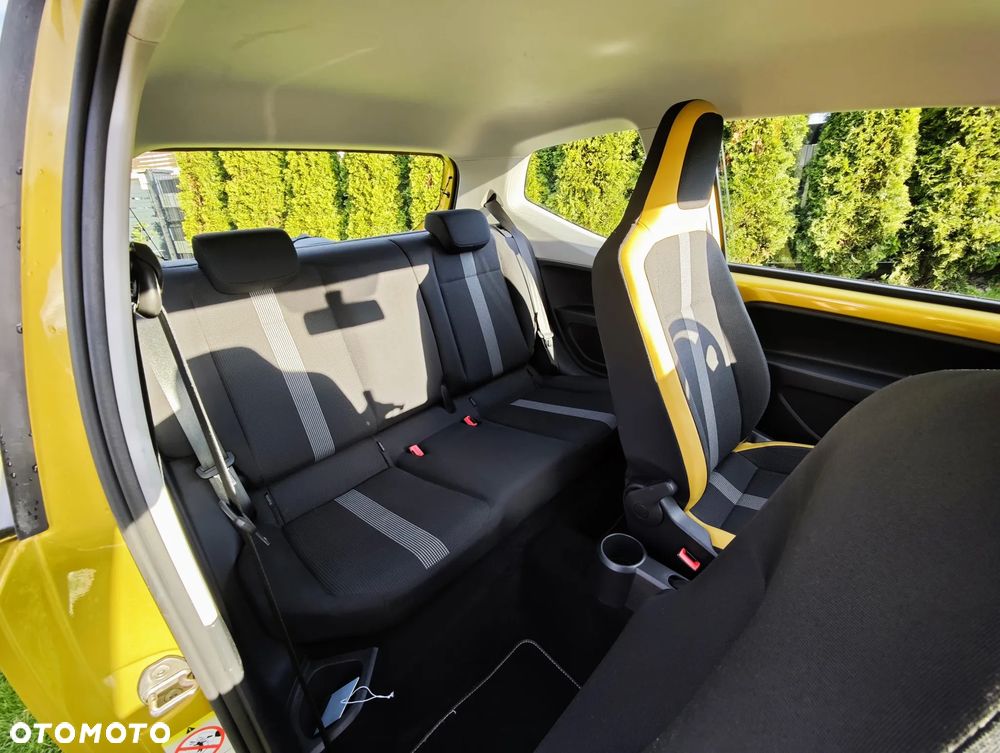 Volkswagen up! 1.0 high - 16