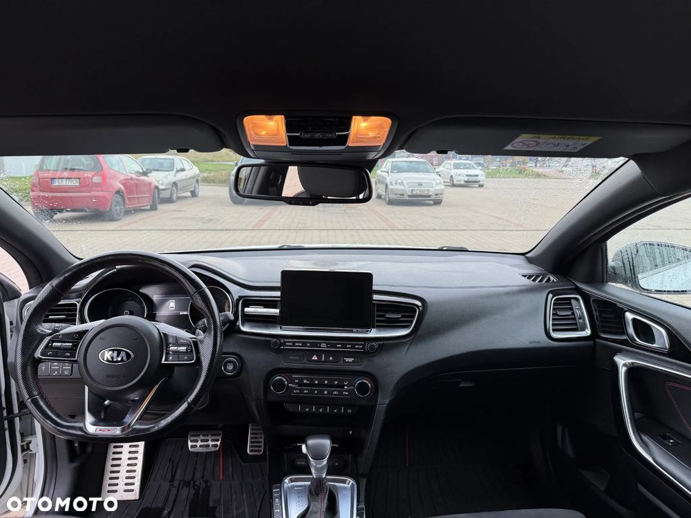 Kia ProCeed 1.6 T-GDI GT DCT - 14