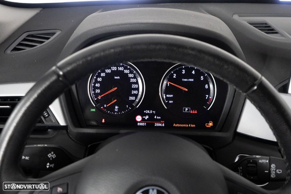 BMW X1 25 e xDrive Corporate Edition - 18