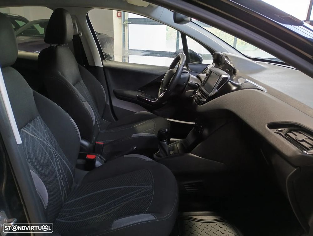 Peugeot 208 1.2 PureTech Style - 16
