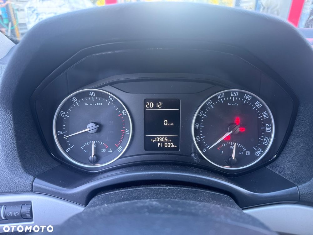 Skoda Octavia 1.6 Ambiente - 15