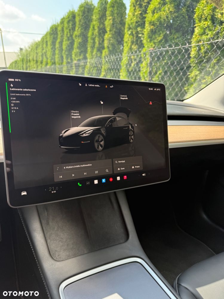 Tesla Model 3 - 10