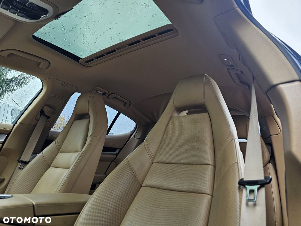 Porsche Panamera - 14