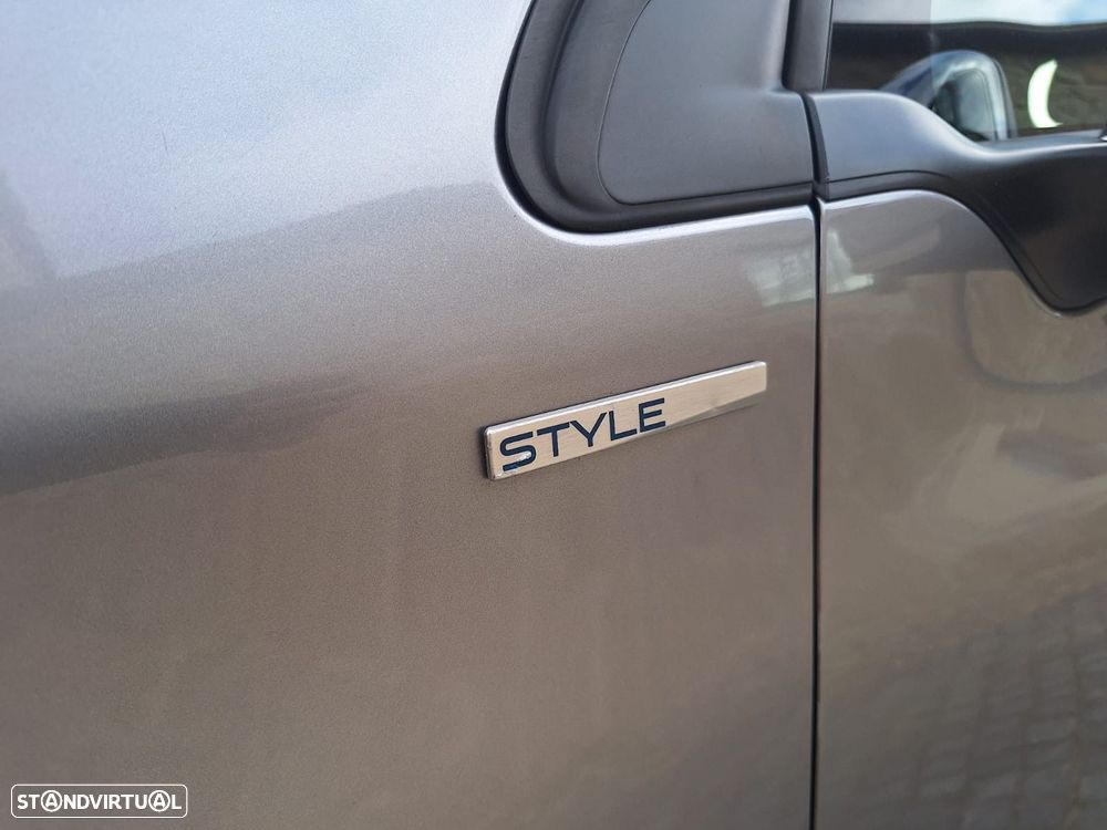 Peugeot 2008 1.2 PureTech Style - 8