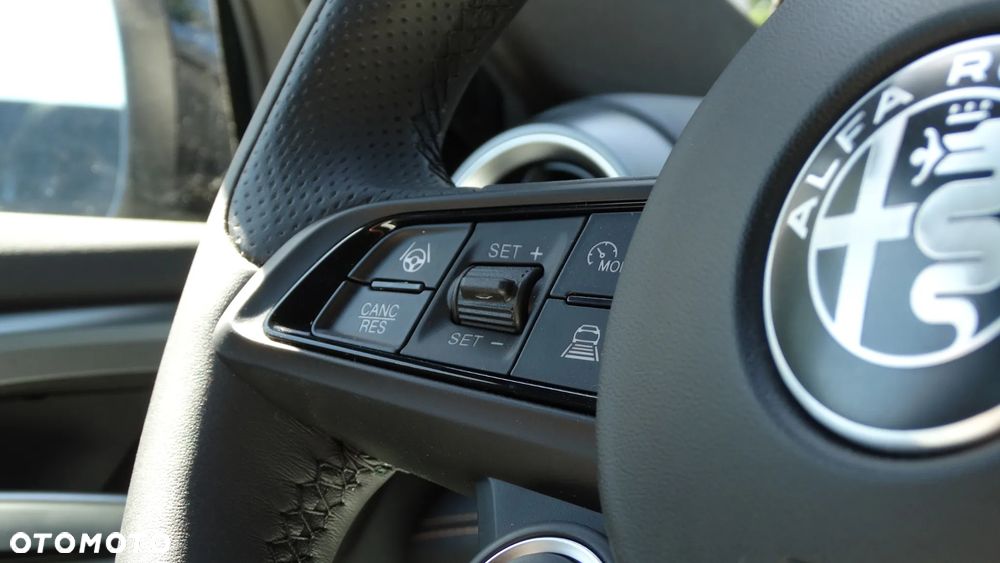 Alfa Romeo Tonale 1.3 PHEV Q4 TI - 14