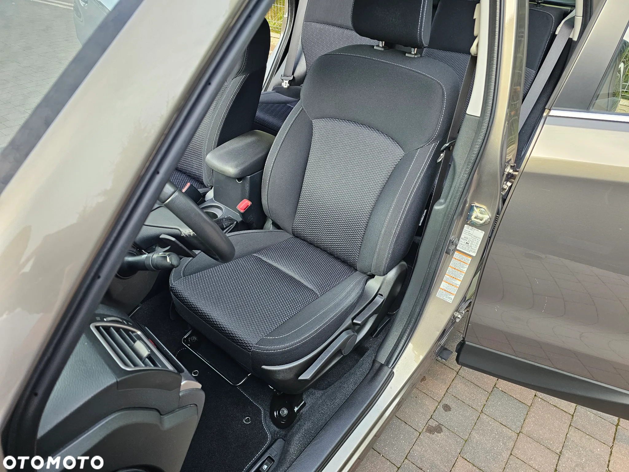Subaru Forester 2.0 i Exclusive Lineartronic - 9
