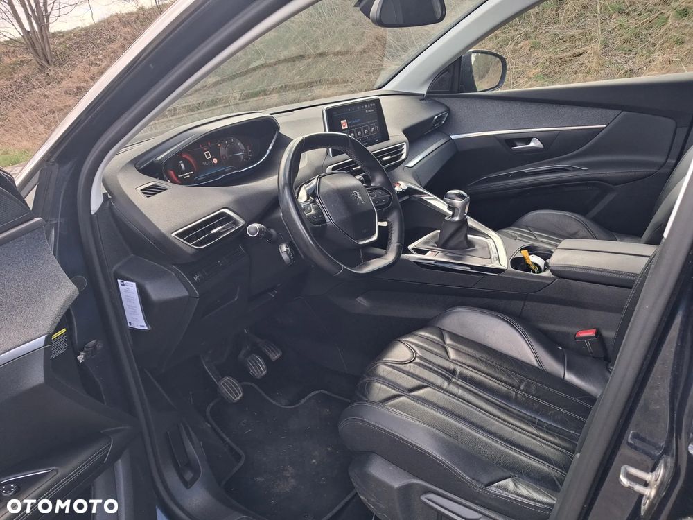 Peugeot 5008 BlueHDi 130 Active - 18