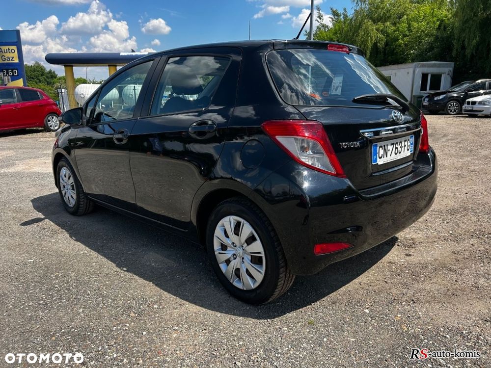 Toyota Yaris - 12