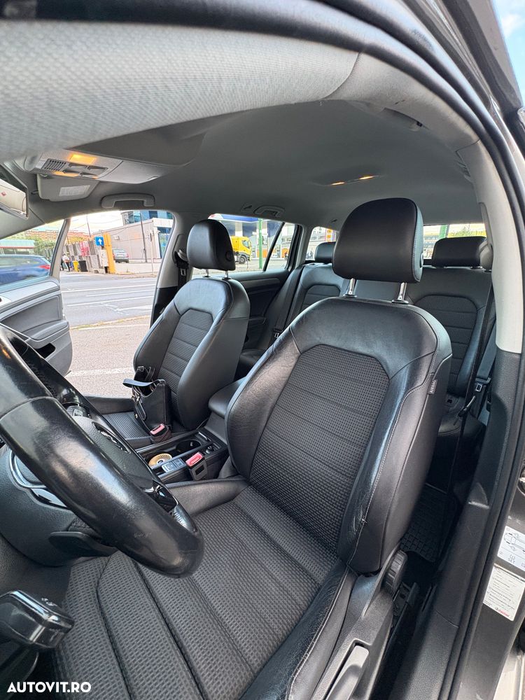 Volkswagen Golf 1.6 TDI DPF DSG BlueMotion Technology Trendline - 13