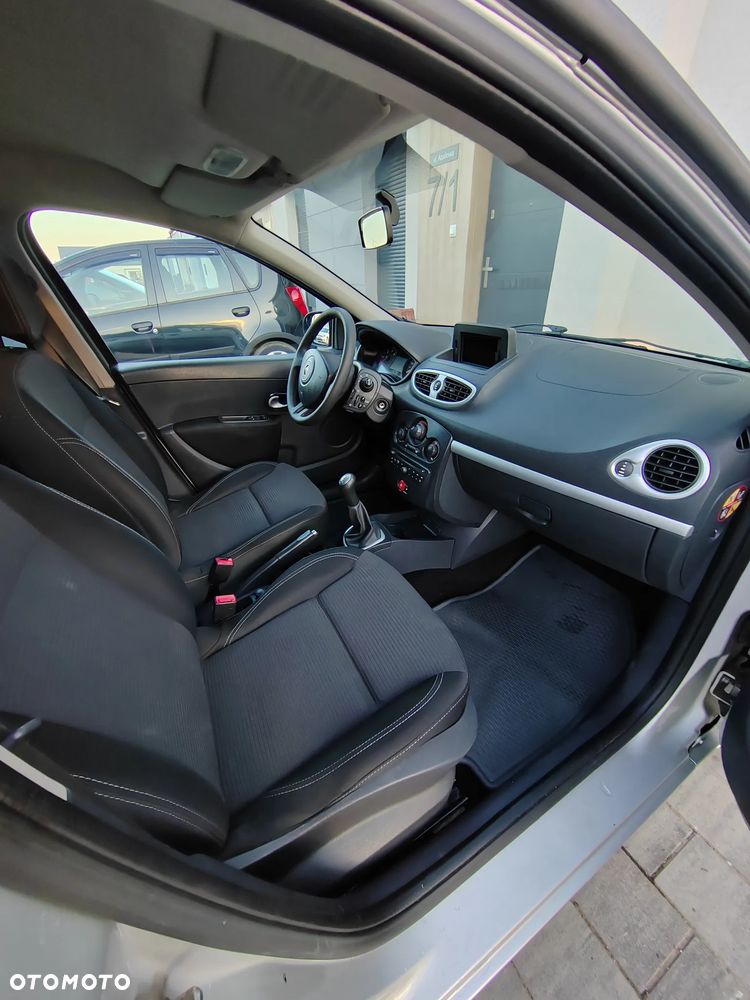 Renault Clio dCi 75 Expression - 9