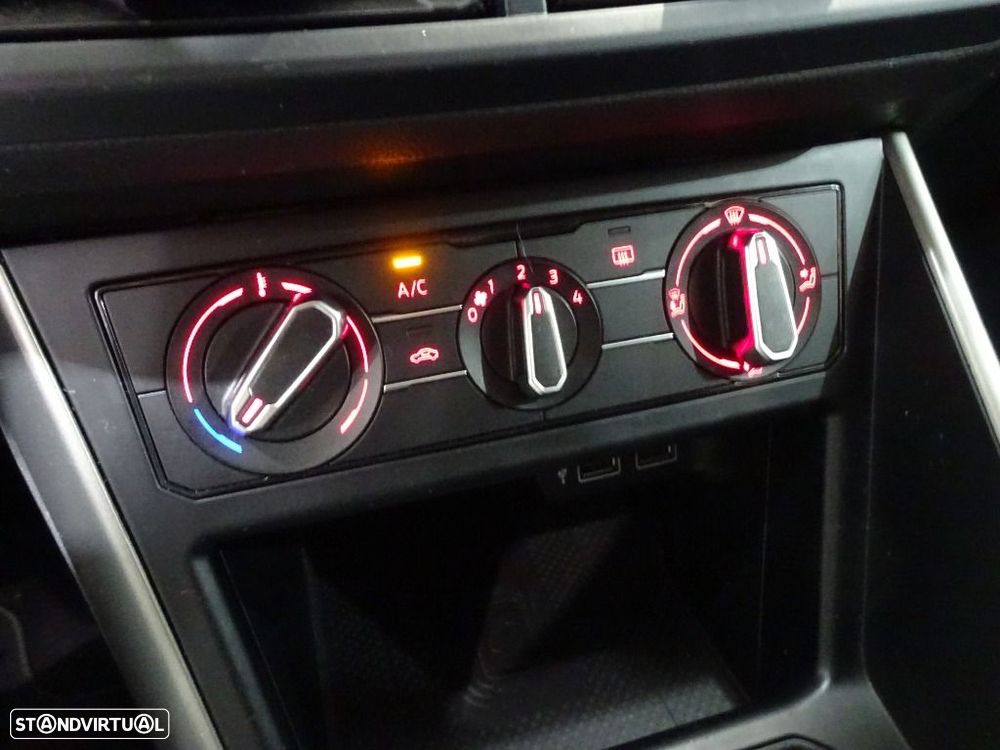 VW Polo 1.0 Confortline - 27