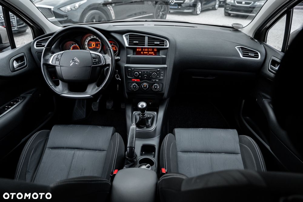 Citroën C4 e-HDi 110 Selection - 24