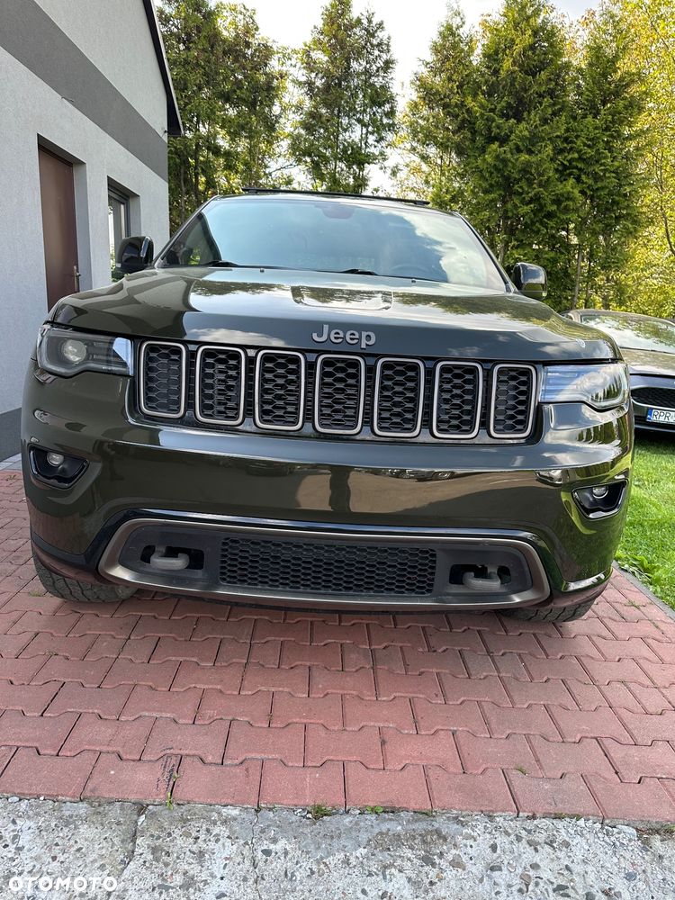Jeep Grand Cherokee - 20