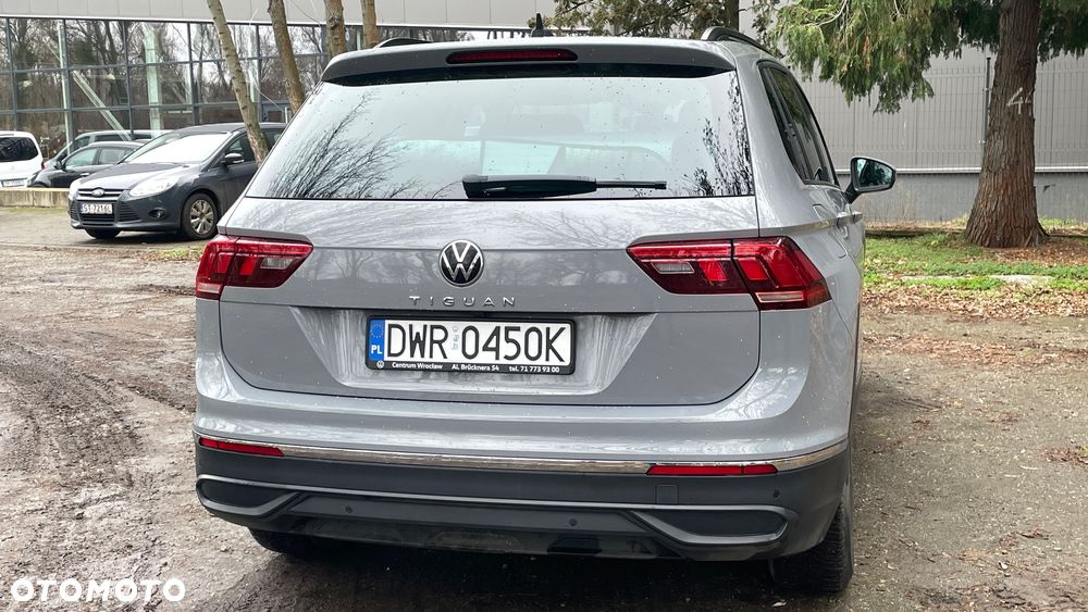 Volkswagen Tiguan - 5