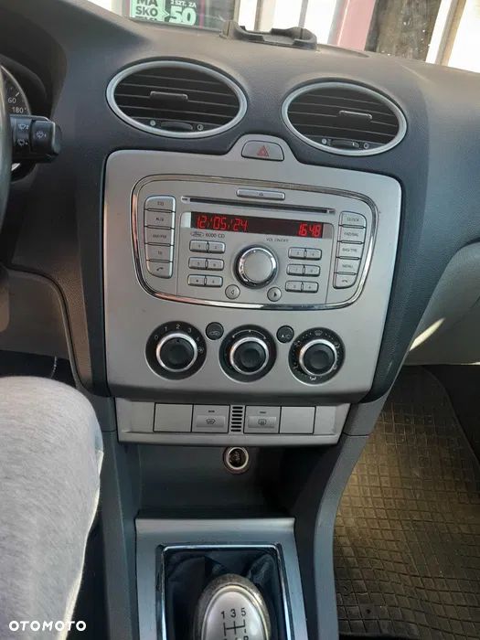 Ford Focus 1.8 TDCi Ambiente - 8