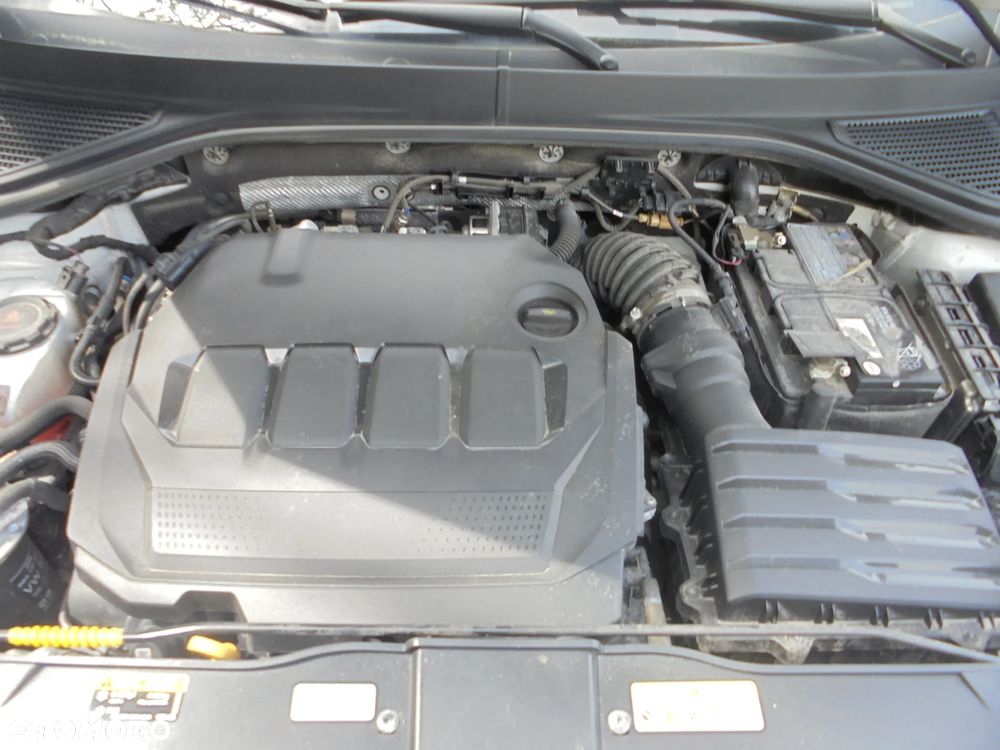 Volkswagen T-Roc 2.0 TDI SCR DSG Style - 25