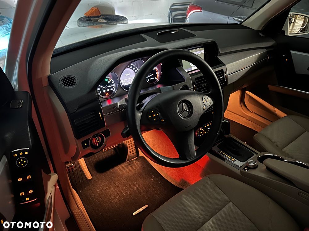 Mercedes-Benz GLK - 40