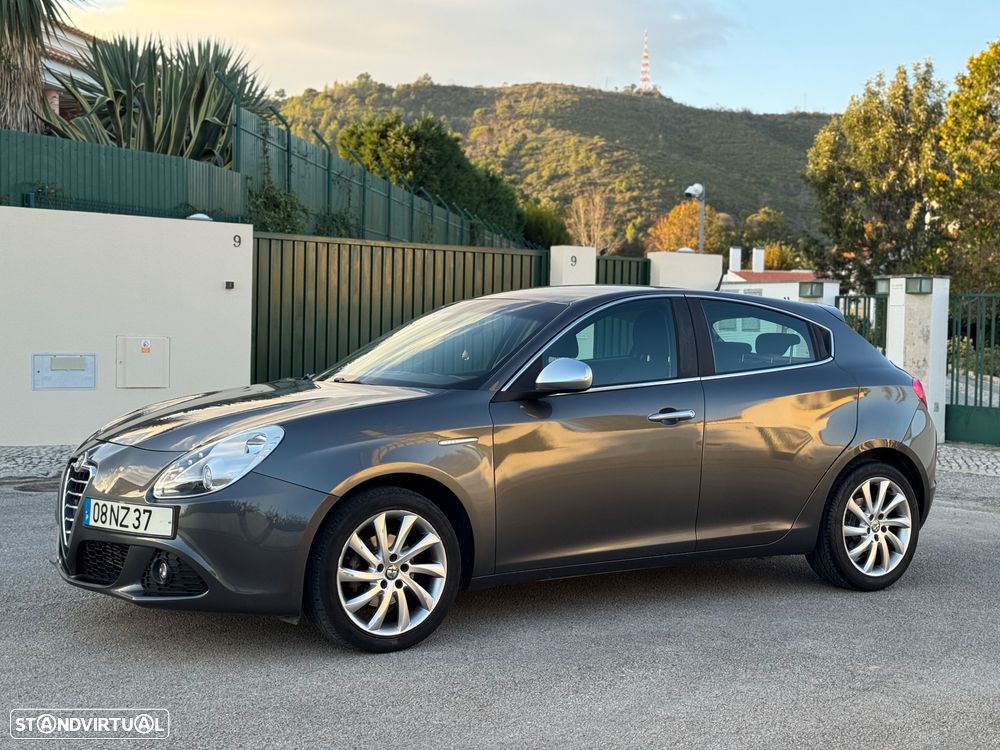 Alfa Romeo Giulietta 1.6 JTDm Exclusive - 2